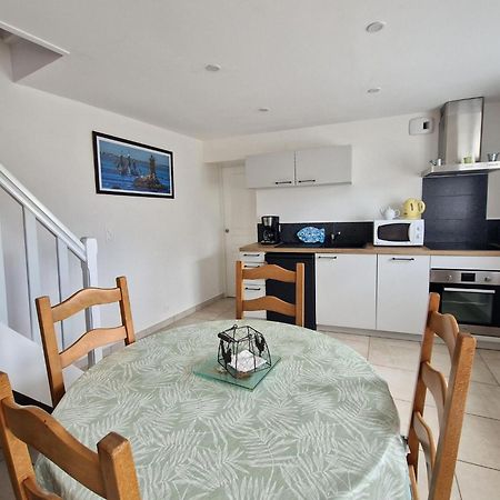 Holiday Home In The Countryside Near The Beach Guerlesquin エクステリア 写真