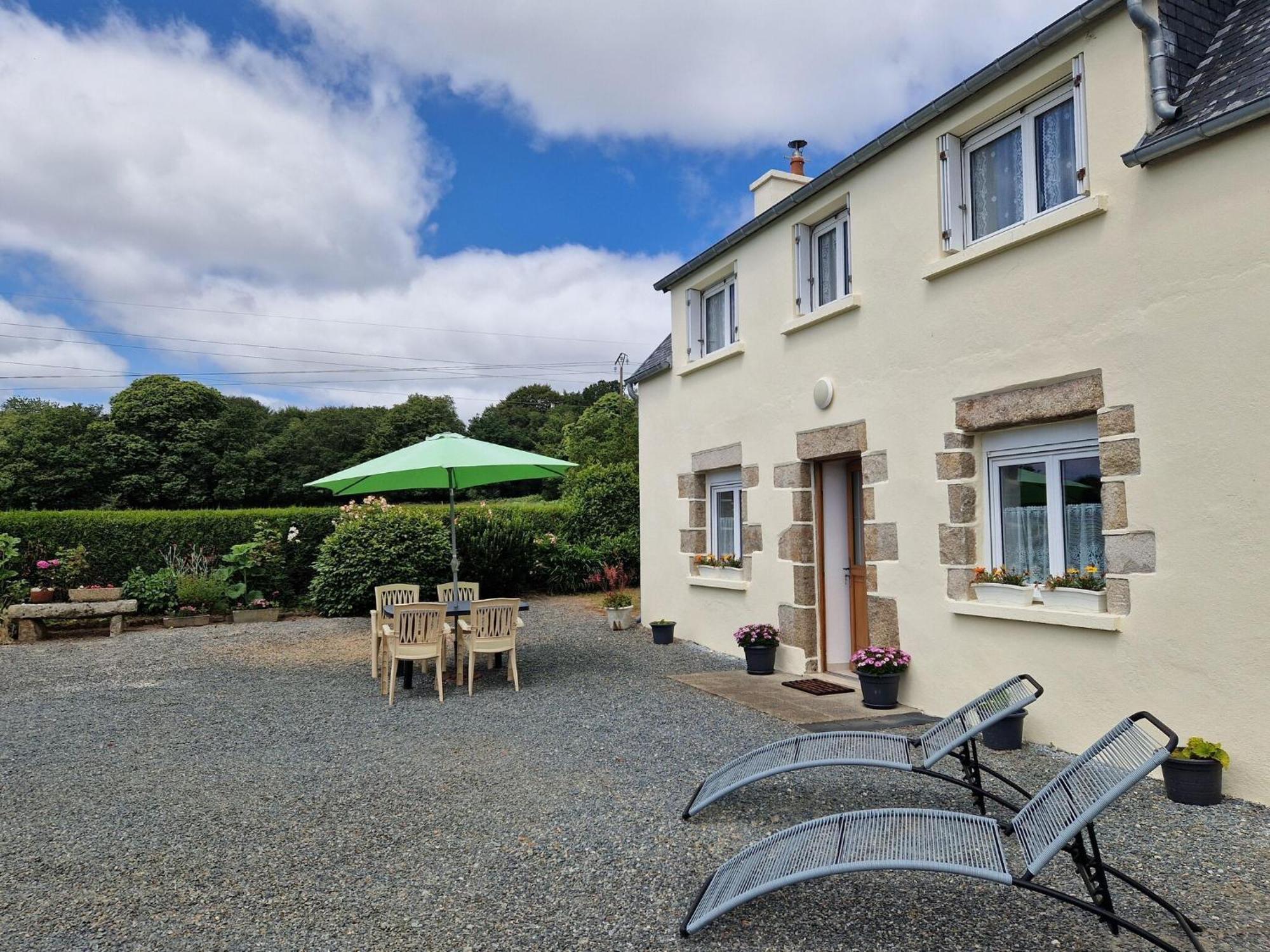 Holiday Home In The Countryside Near The Beach Guerlesquin エクステリア 写真